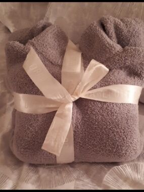 Barefoot Dreams Cozychic Gray Zip Robe Mother's Day Gift NWT New Like Skims